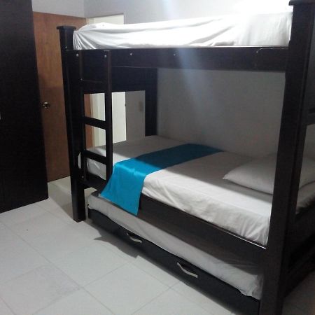AMPLIO APARTAMENTO LAURELES ESTADIO Y METRO 120 mts2 Medellín Exterior foto