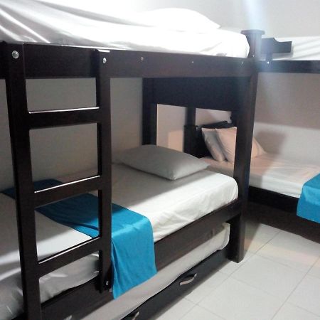 AMPLIO APARTAMENTO LAURELES ESTADIO Y METRO 120 mts2 Medellín Exterior foto