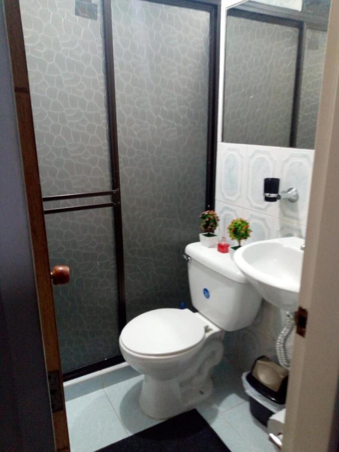 AMPLIO APARTAMENTO LAURELES ESTADIO Y METRO 120 mts2 Medellín Exterior foto